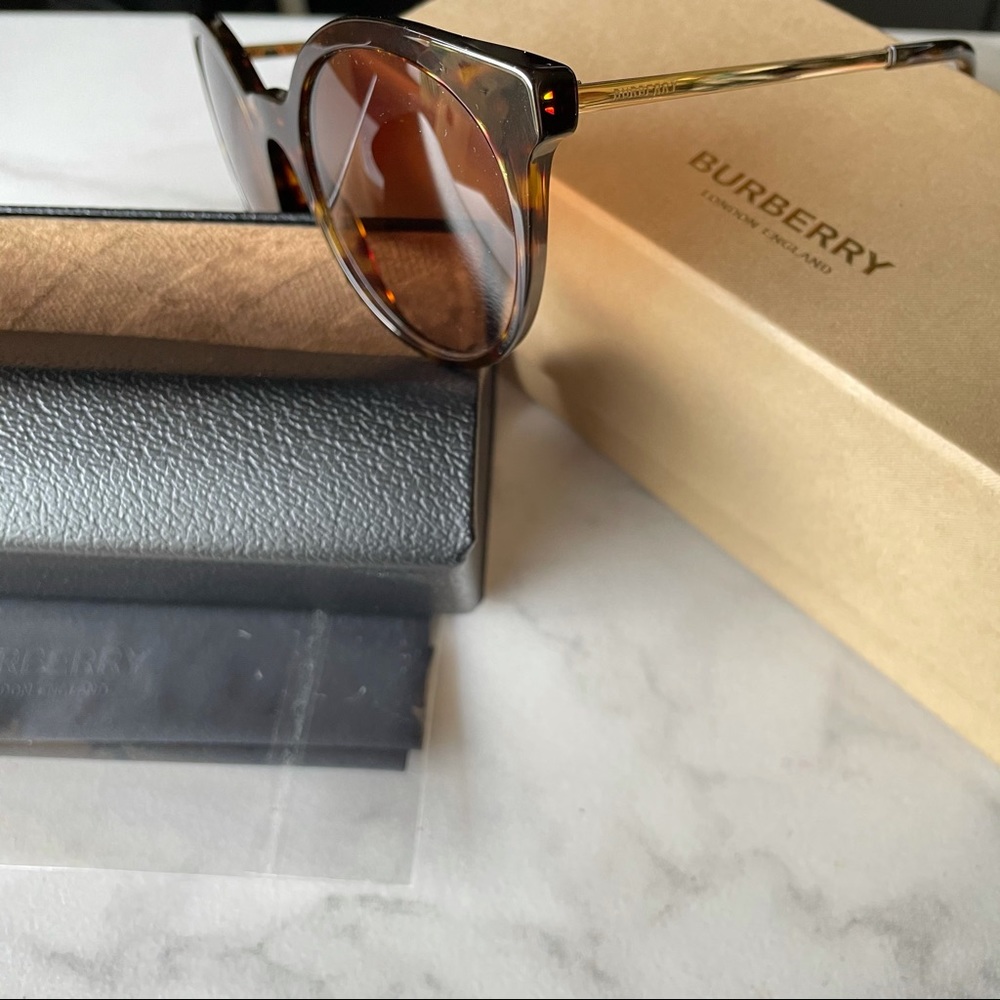 BURBERRY 4926 NWOT havana tortoise sunglasses - Picture 3 of 12